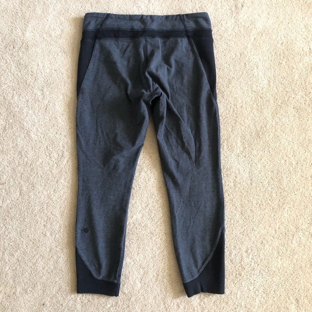 Lululemon Refine Crop Legging Heathered Black / Black size 6 - Picture 11 of 11